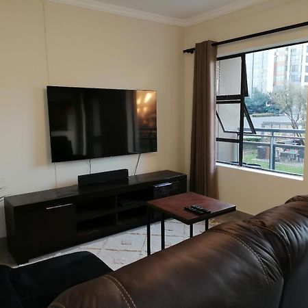 Emabheleni Executive Suites Westpoint Joanesburgo Exterior foto
