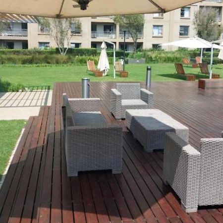 Emabheleni Executive Suites Westpoint Joanesburgo Exterior foto