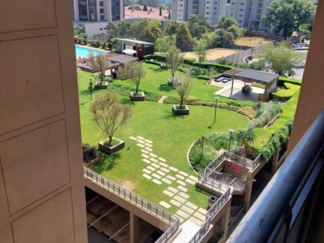Emabheleni Executive Suites Westpoint Joanesburgo Exterior foto