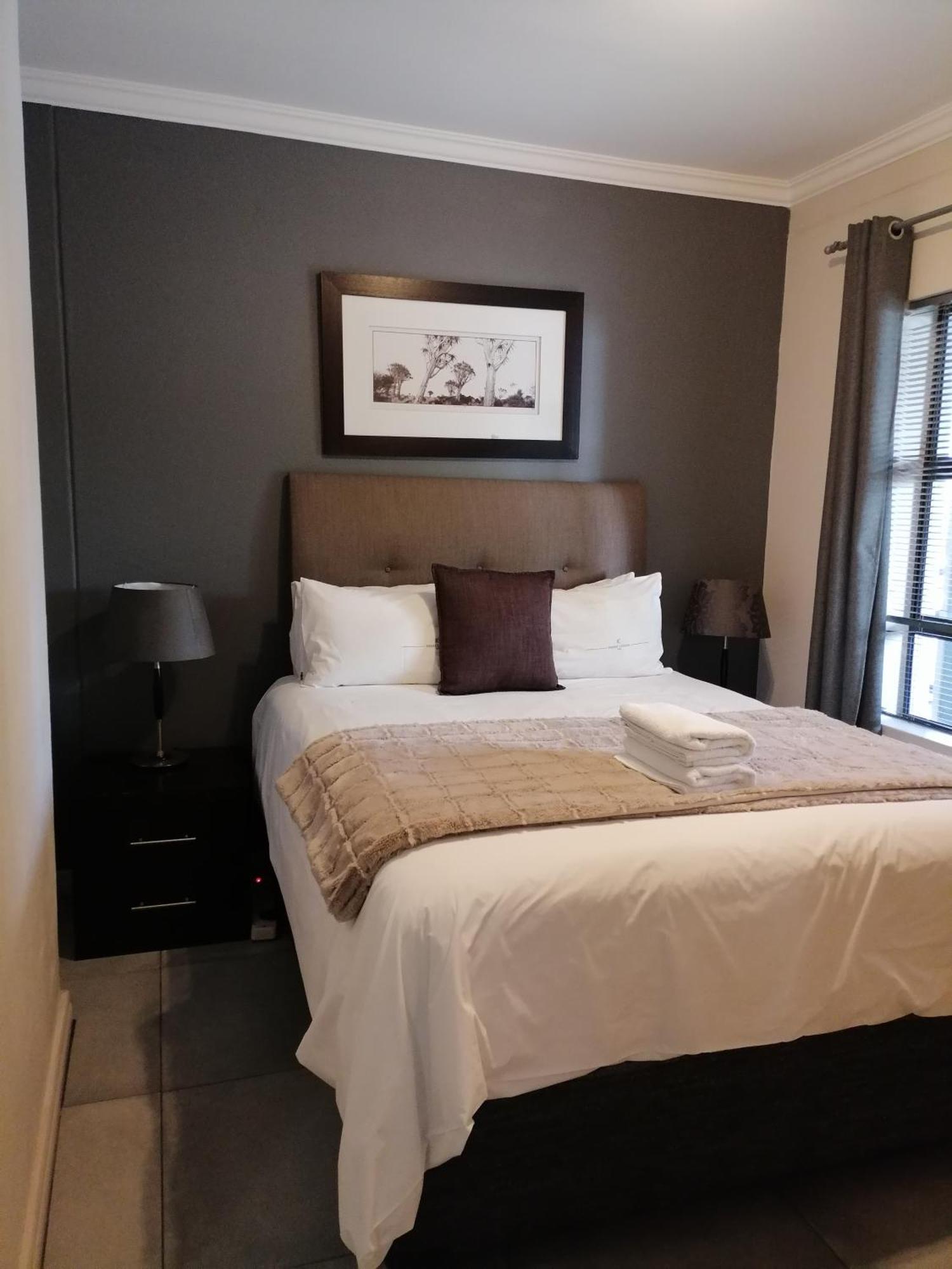 Emabheleni Executive Suites Westpoint Joanesburgo Exterior foto